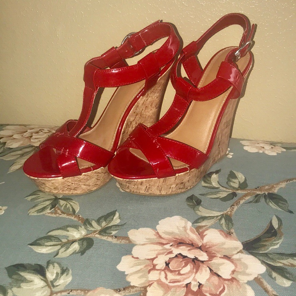 Red wedges